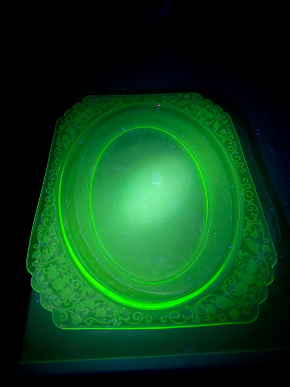 🌱 Vintage Uranium Depression Green Etched Glass 11” Platter Circa 1930s